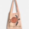 totebags_0033_tortuga.png Totebag “Tortuga Verde” – Chelonia mydas